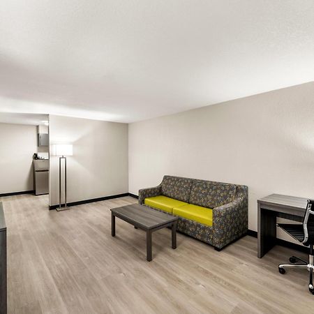 Clarion Pointe Rhinelander Downtown Hotel Buitenkant foto