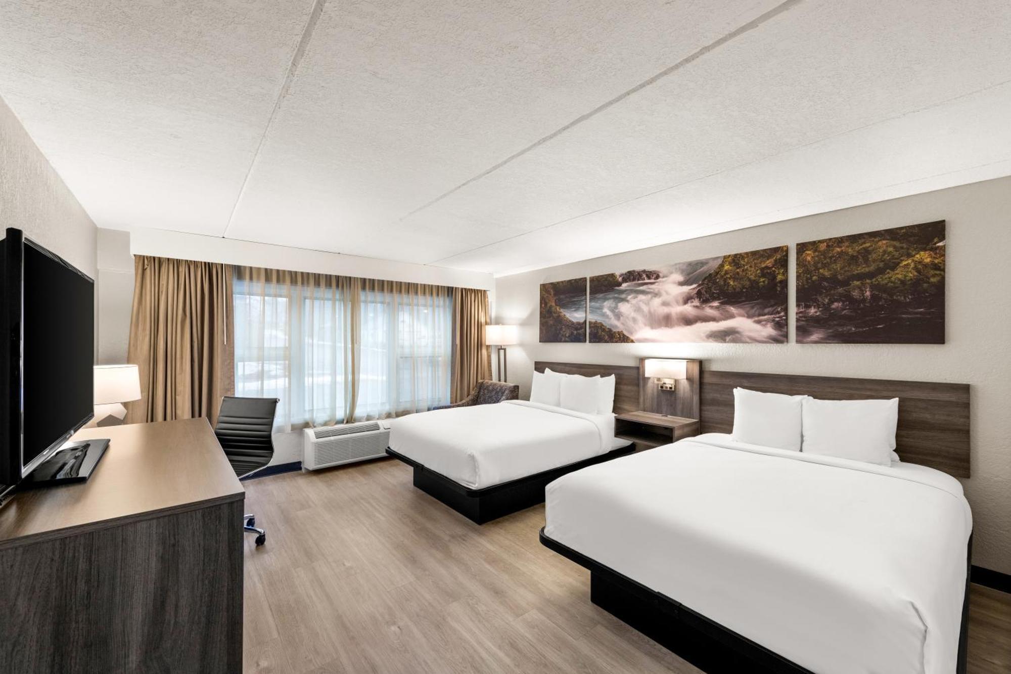 Clarion Pointe Rhinelander Downtown Hotel Buitenkant foto